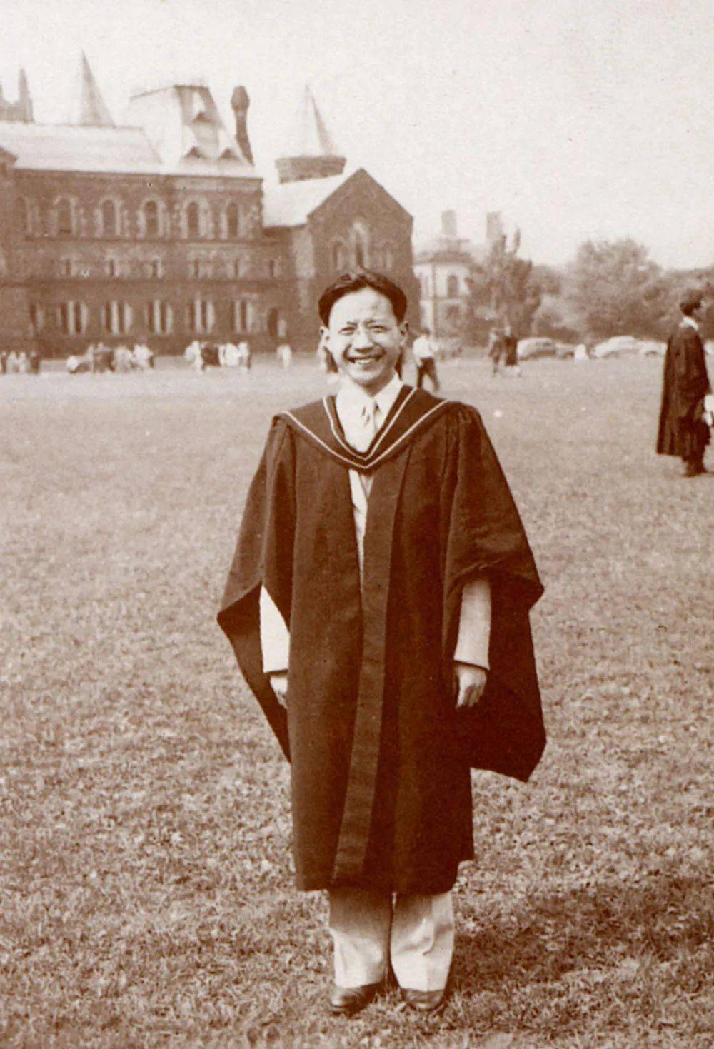 仰望星空,脚踏实地,您的科技报国梦我们来接棒!_钱伟长