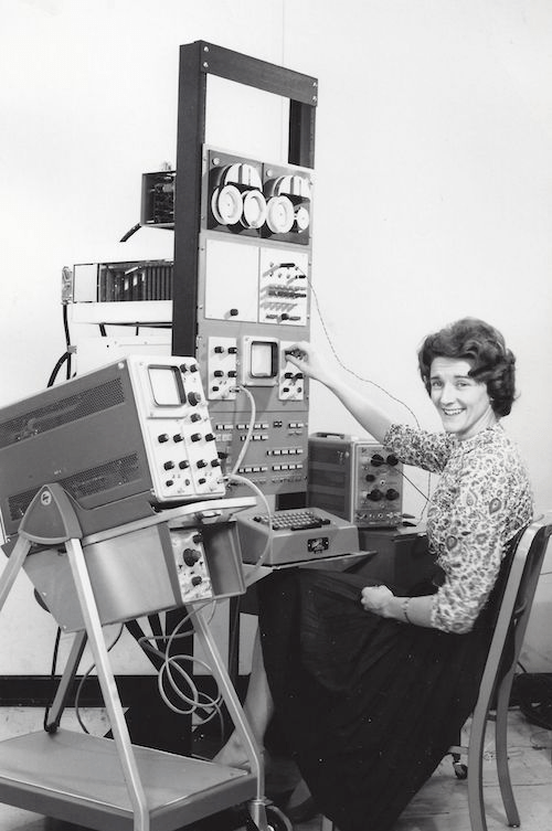 84 生日,她以linc 项目闻名,被认为是世界上第一台个人计算机的发明者