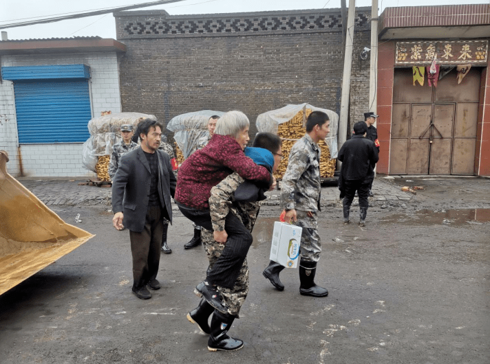 加油孝义孝义抢险救灾我们一起扛