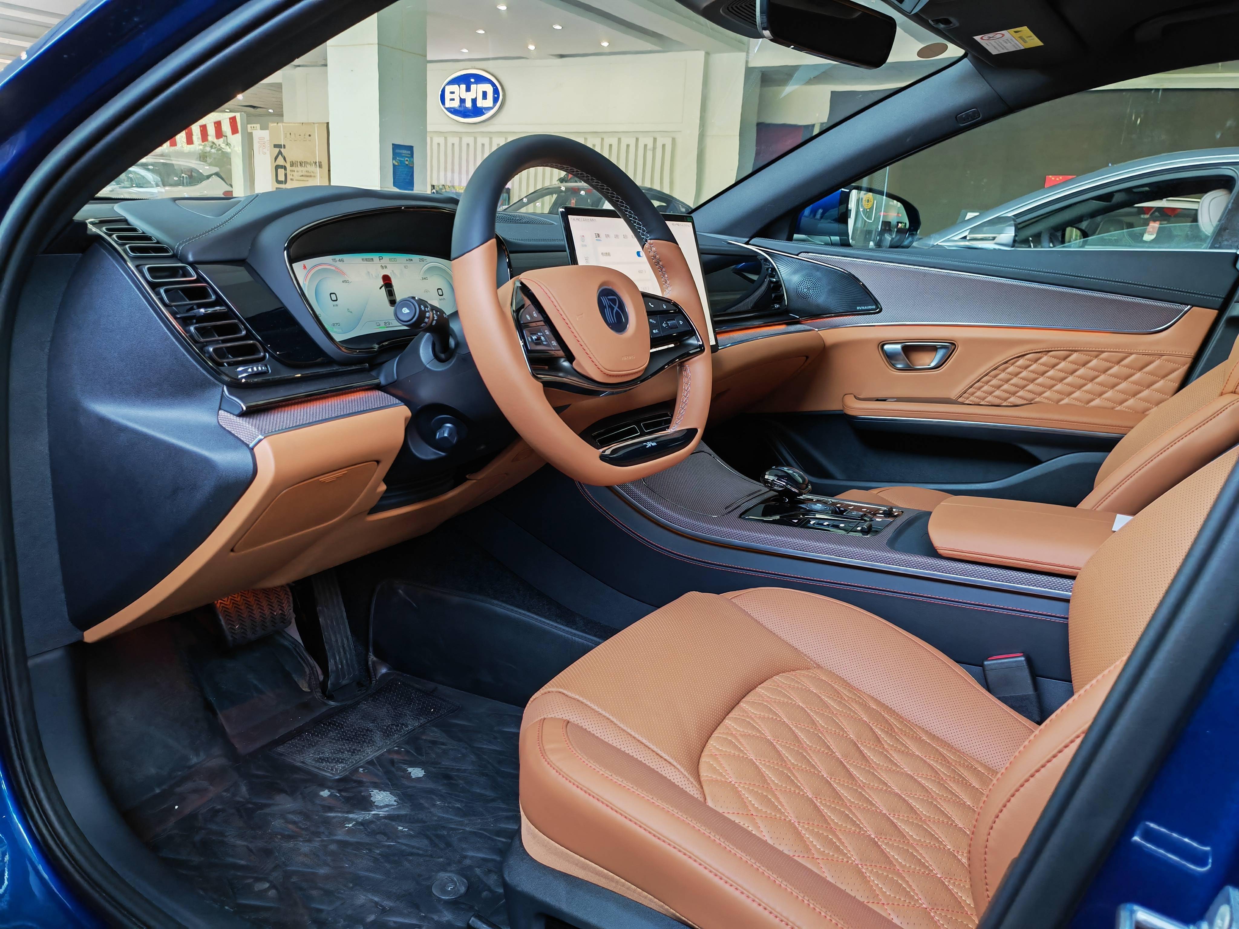 比亚迪汉ev加推新配色 实车怎么样?