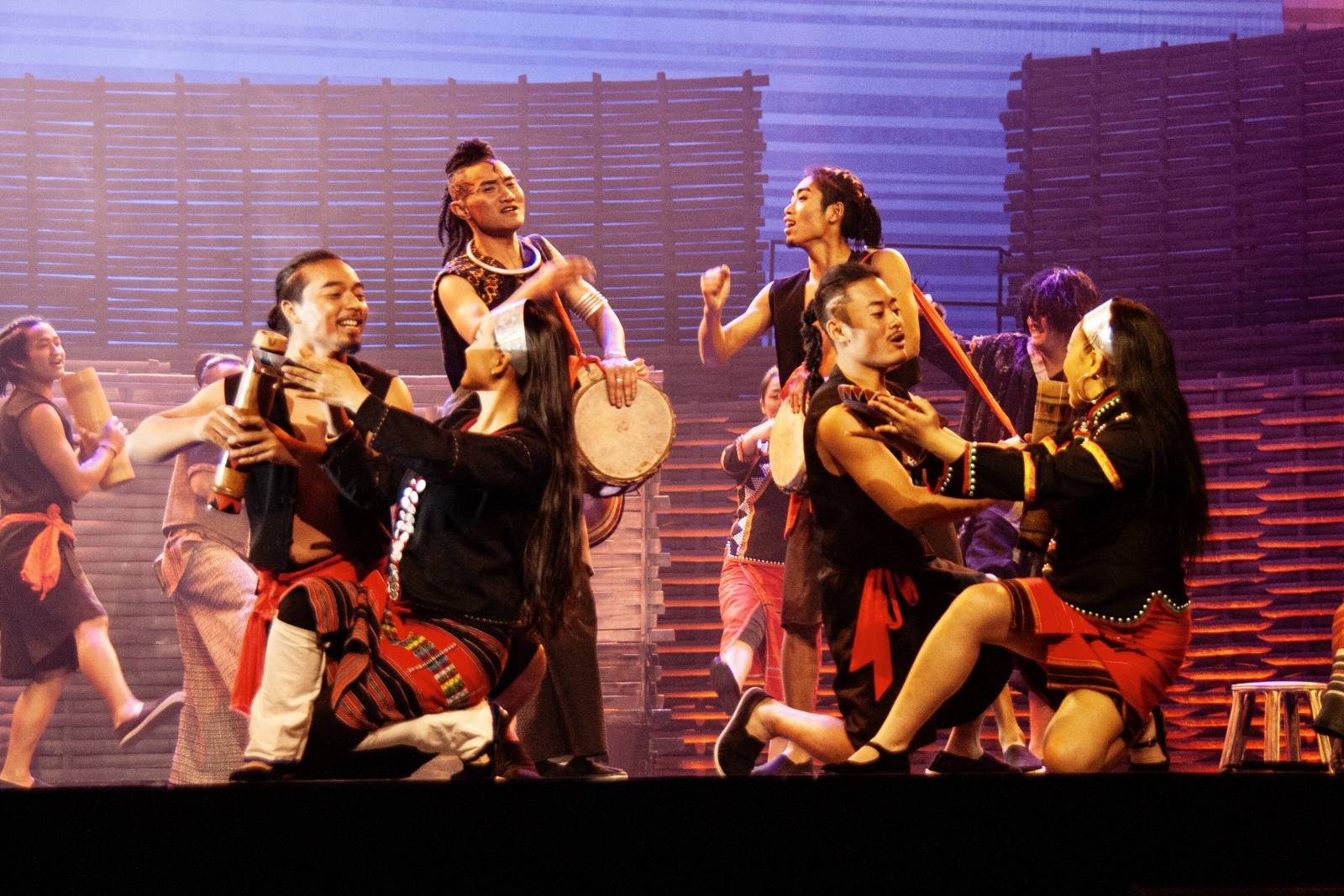 音乐剧《阿佤人民再唱新歌》以云南省普洱市西盟县直过民族的脱贫攻坚