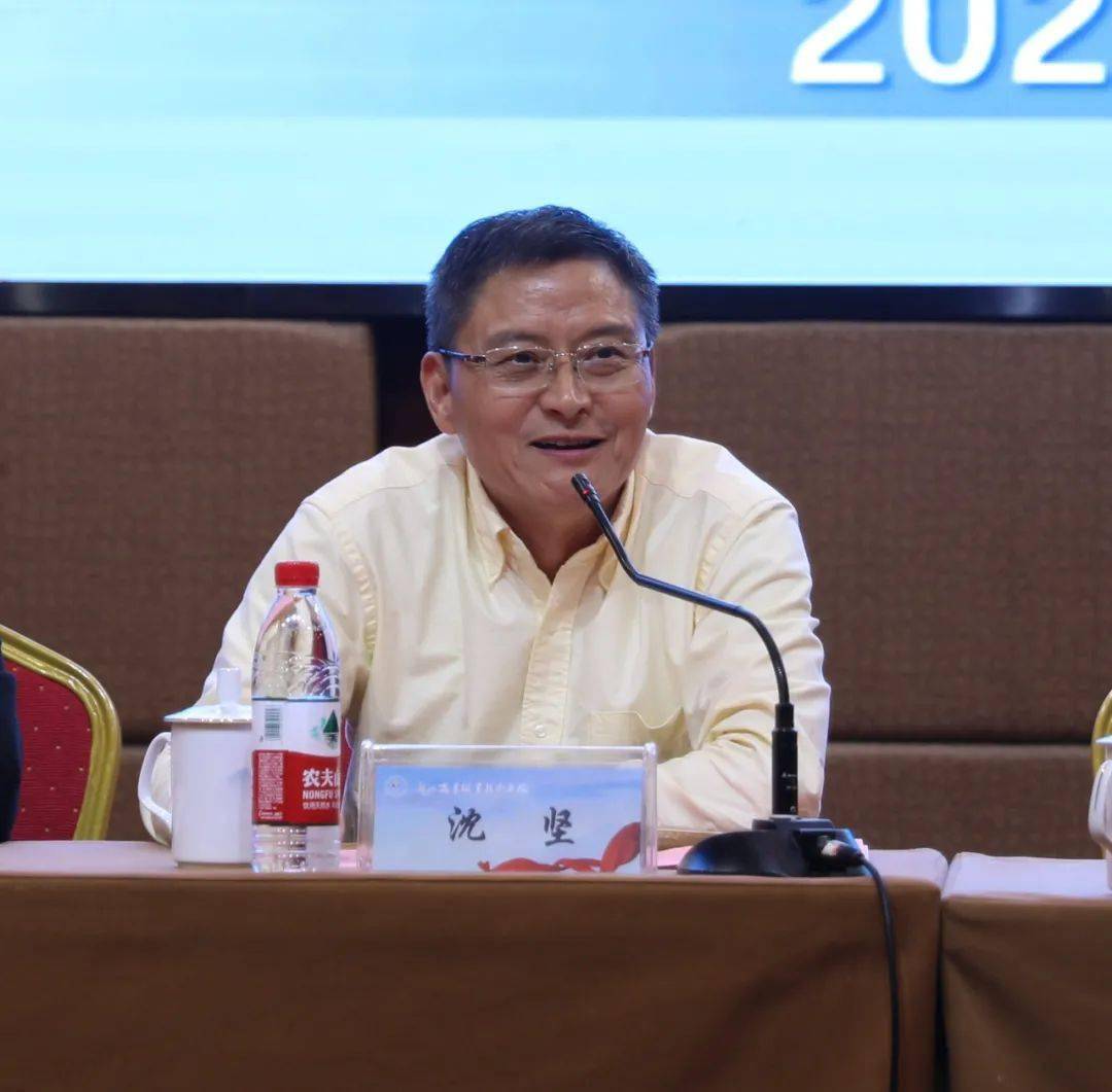 浙江省餐饮协会会长沈坚表示,本次培训班将围绕疫情对餐饮业的影响及