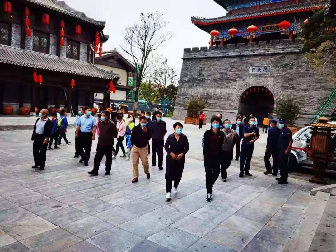 10月5日,县政府副县长何玉晓带队,对县内国庆假日文旅行业安全生产