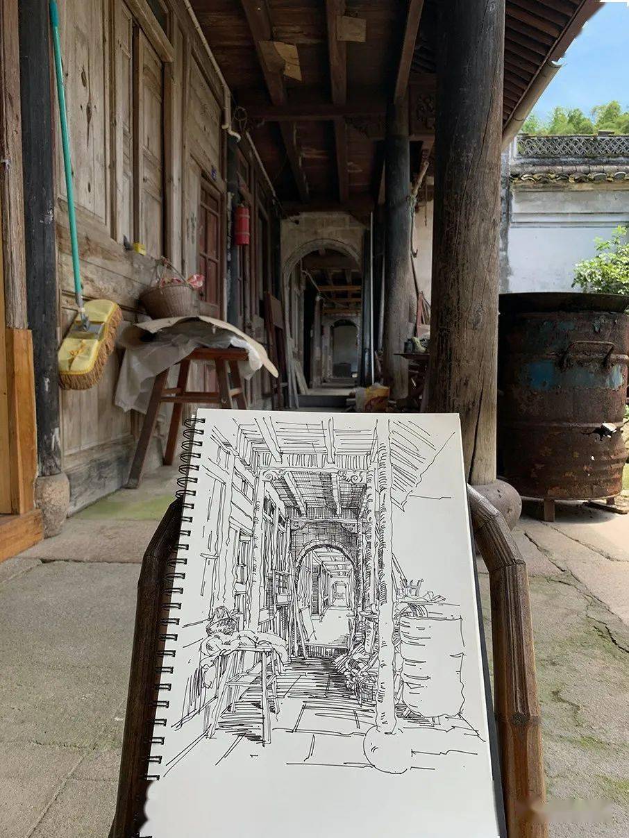 用画笔记录过往,述说未来