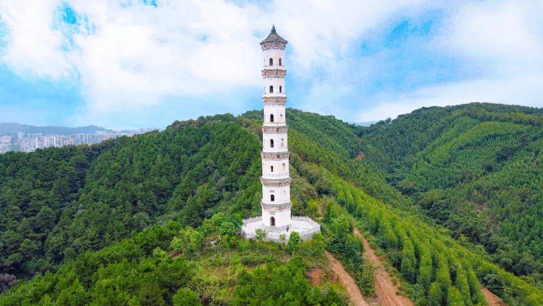 重阳将至,相约登高远望 踏寻秋意_梧州