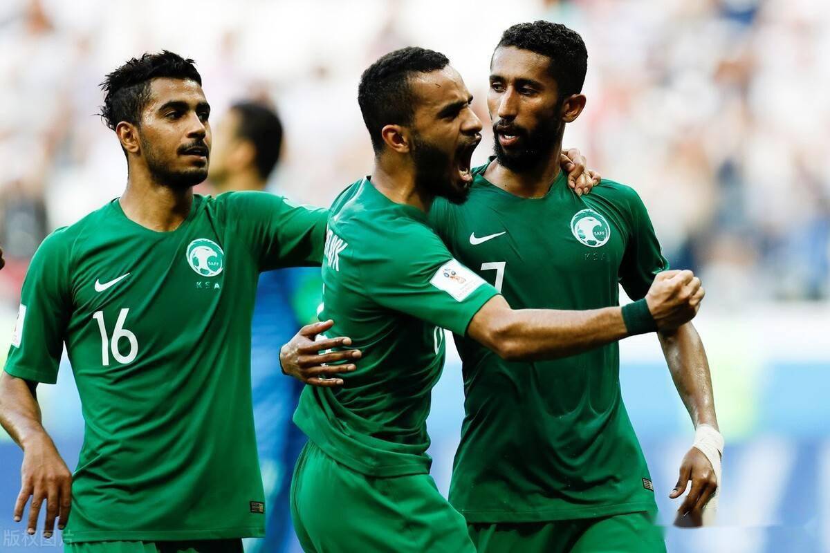 世预赛:中国vs沙特 溪云初起日沉阁,山雨欲来风满楼_国足