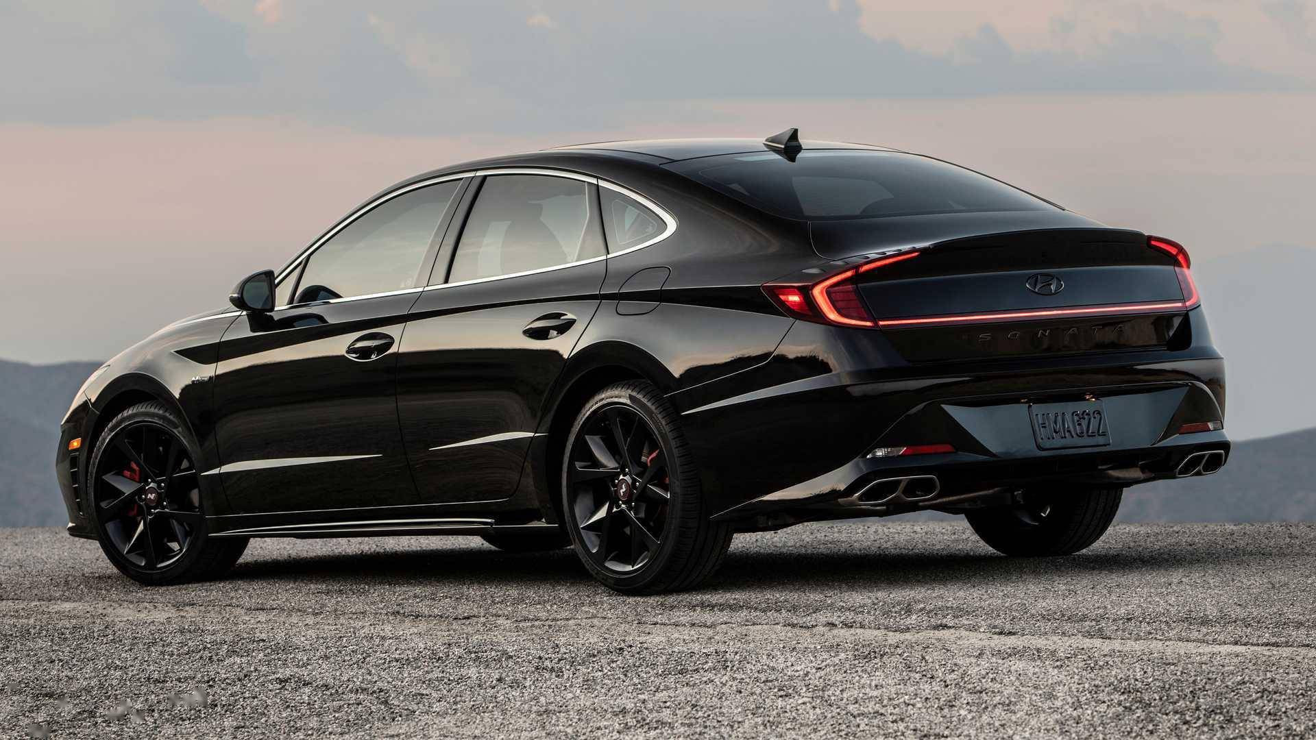 限量1000台的现代索纳塔全车黑化配25t发动机290匹422牛米