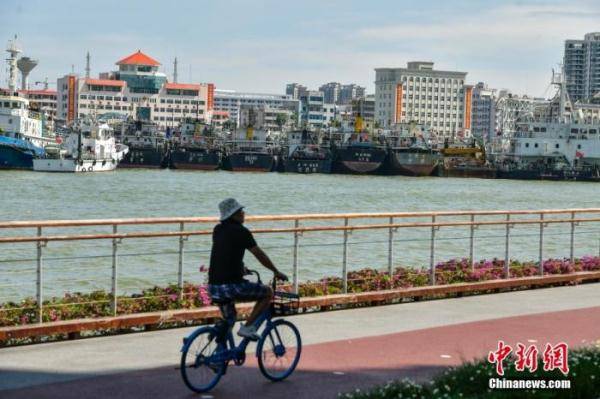 强热带|受台风“圆规”影响 海南多个市县中小学校、幼儿园停课