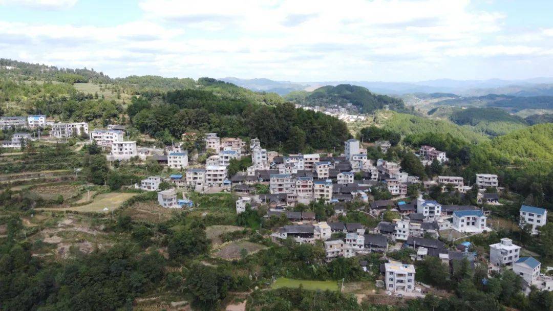 【奋斗百年路 启航新征程】谷陇镇山凯村:旧貌换新颜 "苗寨"大变样