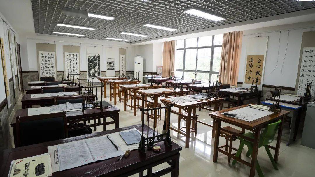 全国创建最早最具影响力的老年大学之一的金陵老年大学在课程设置上也