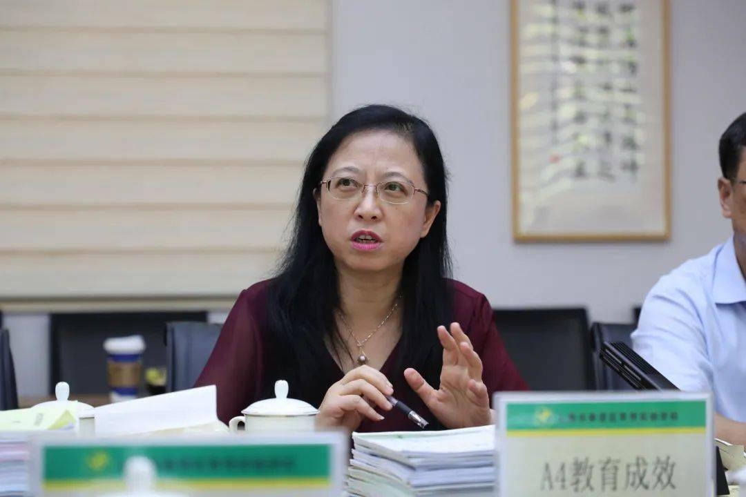 推动学校心理健康教育发展——育秀实验学校迎接上海市中小学心理健康