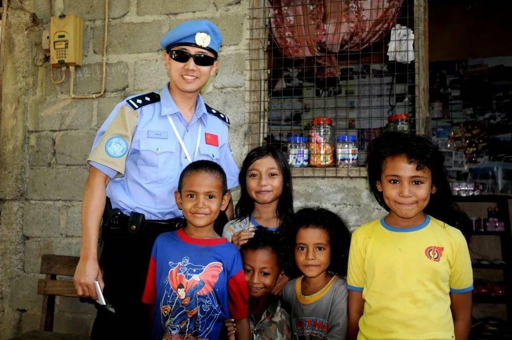 参与处置当地的群体性在东帝汶执行维和任务期间"我代表的是中国警察!
