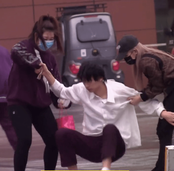 成功|周扬青相亲成功？与小6岁陈瑞丰低调撒糖，两人私下约会甜蜜用餐