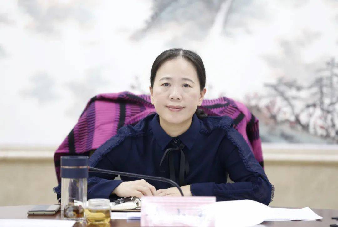 黄小燕主持召开朝阳新城相关地块项目与桃花南路综合改造项目调度会