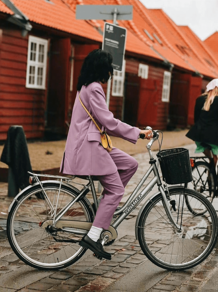 Vogue 在哥本哈根时装周 时髦女士都是骑单车赶场子的