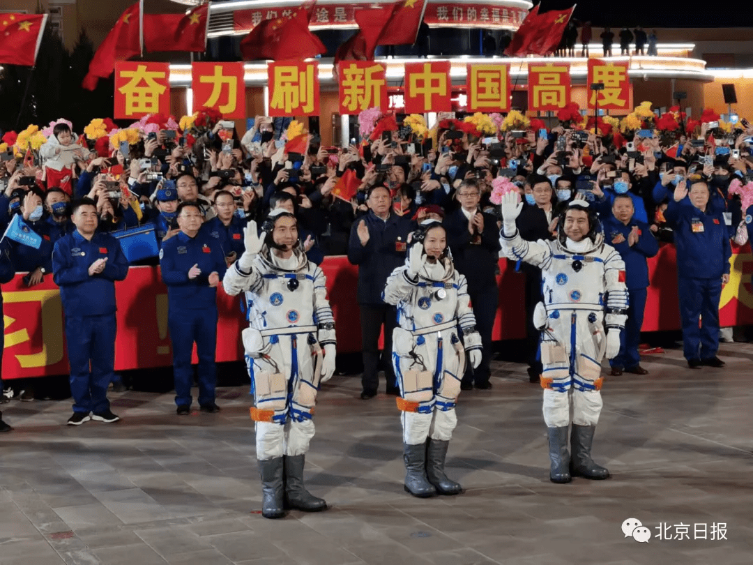 领命出征！这首歌响彻现场