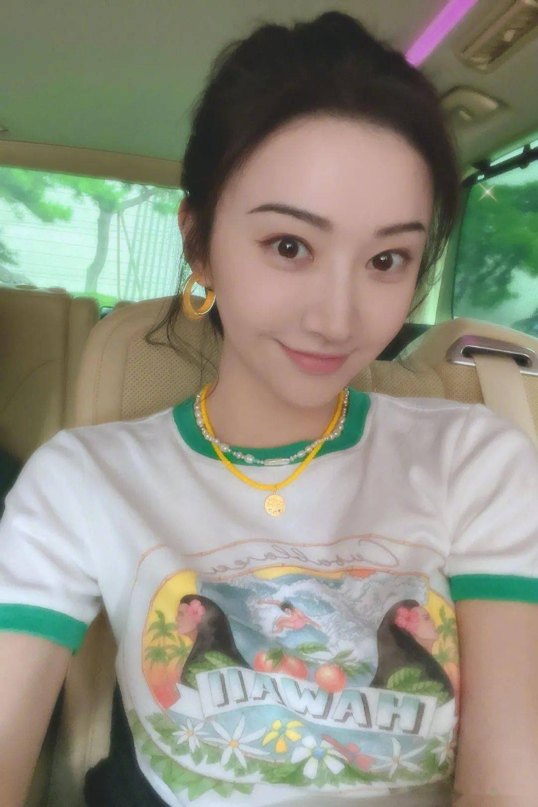 景甜凭什么景甜就是“合照杀手”？因为第一眼美女都有0感底妆