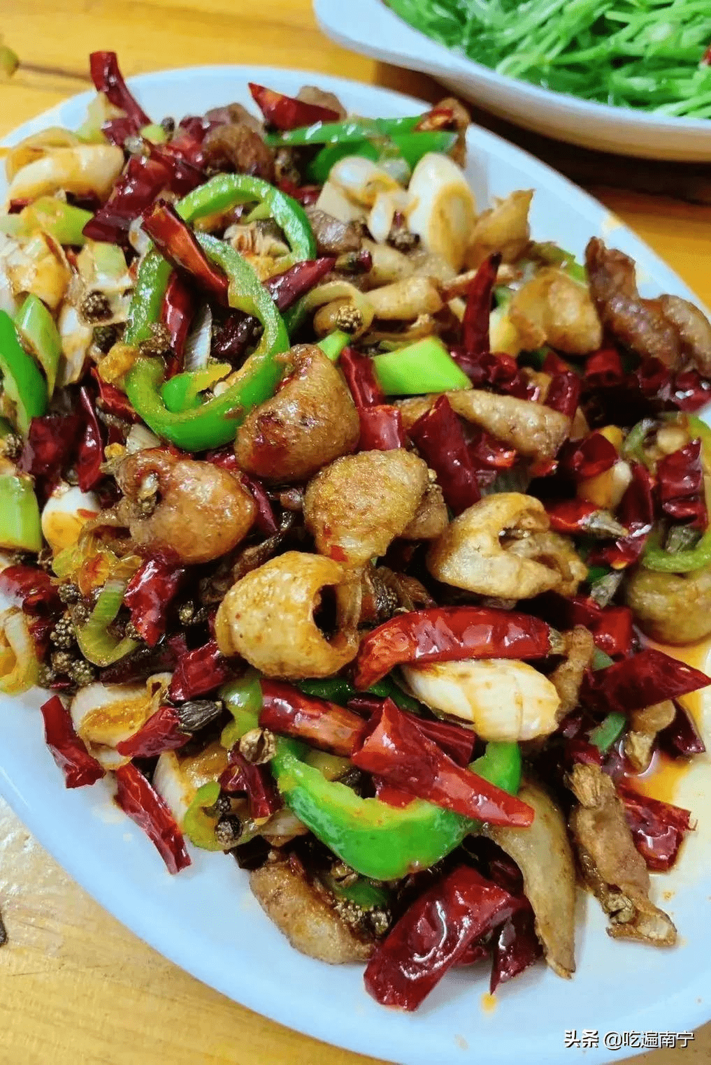 南宁小破店除了破和旧还被群人当成了宝