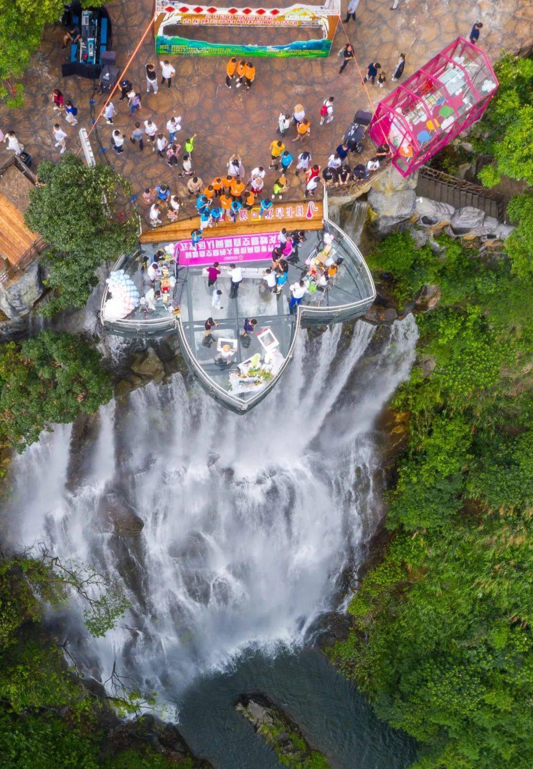 清远4a景区洞天仙境古龙峡大瀑布金龙洞地下河英西峰林走廊纯玩两天游