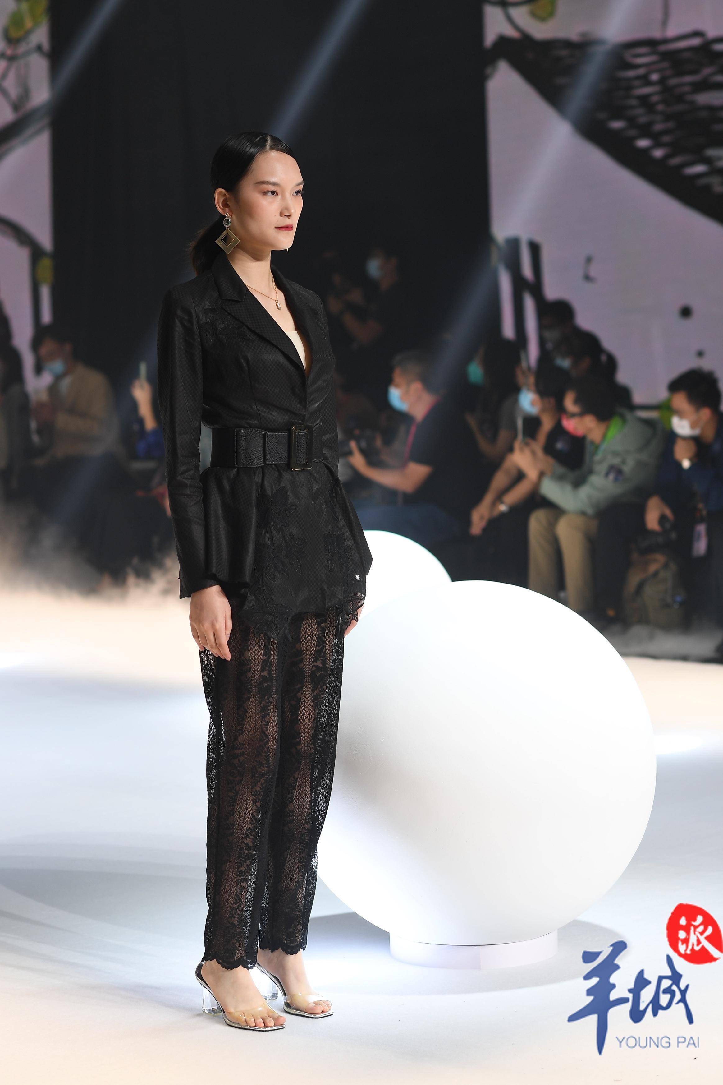 「图集」尖端面料科技 新潮文化!广交会时尚周走秀来啦