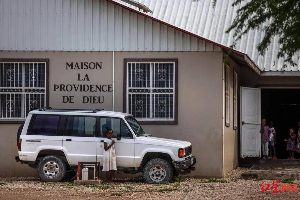 海地黑帮绑架17名美加人士 砖家 他们值1700万美元黑帮 那就开这个价 赎金