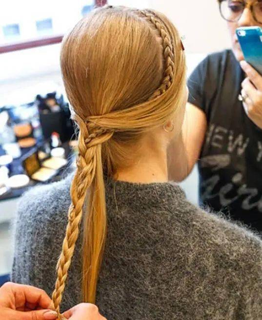 美女们4款欧美风编发发型给你不一样的气质体验