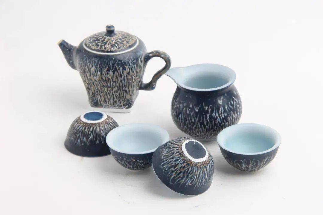 盐设计韩磊巧克力可不仅仅是吃的当外国人发明的翻糖遇到唐三彩青花瓷