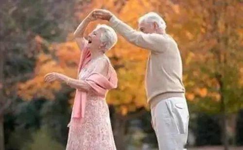 脊柱|骨质疏松偏爱6类人 如何预防快来看看！