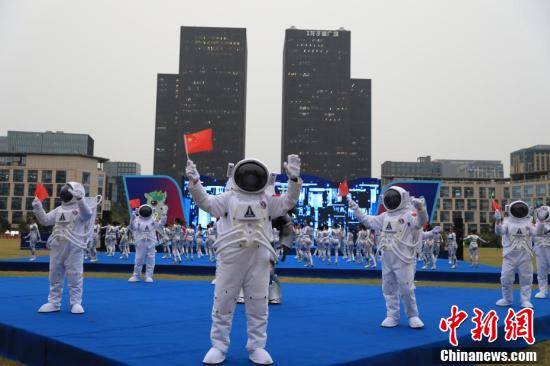 主会场|全国“双创”周郑州主会场科技感十足