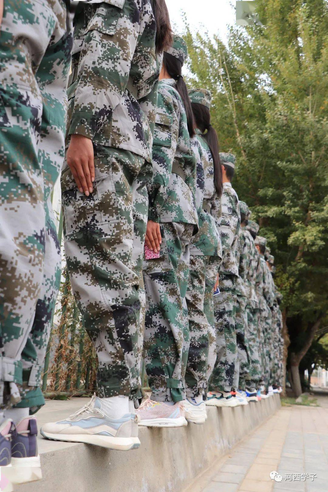 军训进行时 | 国旗班来啦!