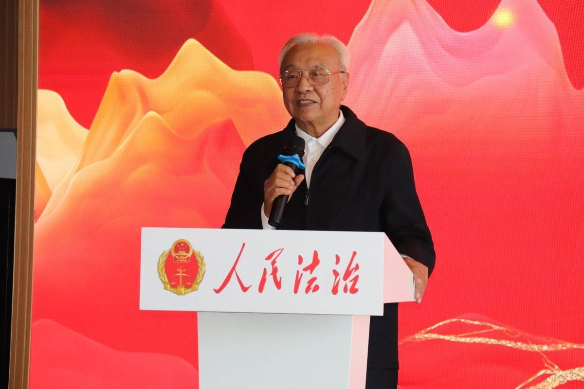 人民法治杂志社这个研究中心很红