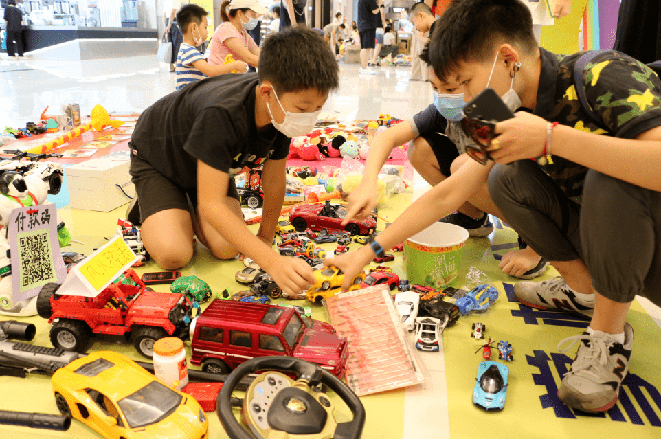 绘本,文具,儿童用品等,家里闲置的各类多彩秋季·萌娃来袭市集招募令