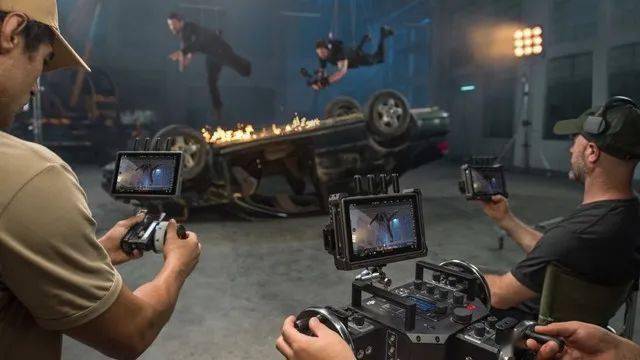 技术|集多系统于一体！大疆发布首款四轴电影摄影机 DJI Ronin 4D