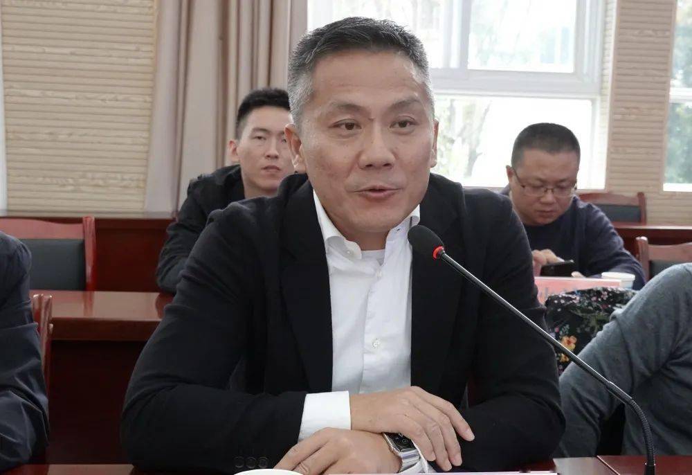 上海市浦东新区新场镇代表团到鹤庆考察