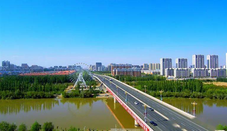 文明城市|蓝天碧水路路通 如诗如画生活美_巴彦淖尔