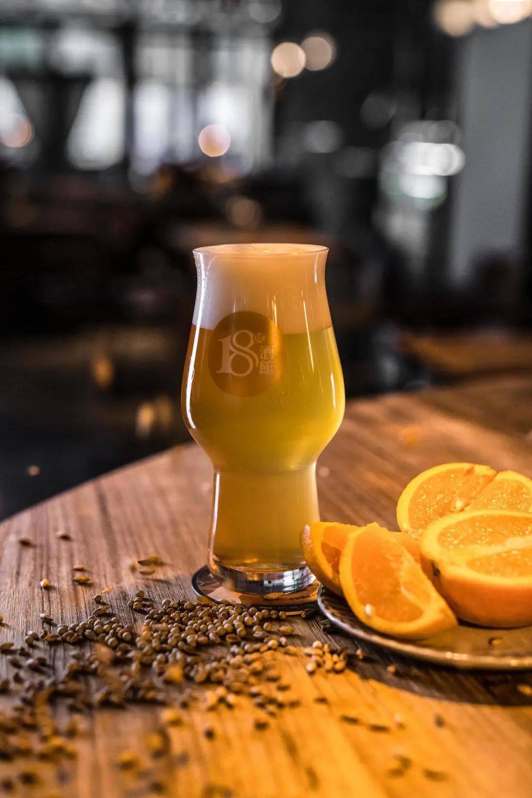 码头边度过悠闲一天18号酒馆长沙店开业了