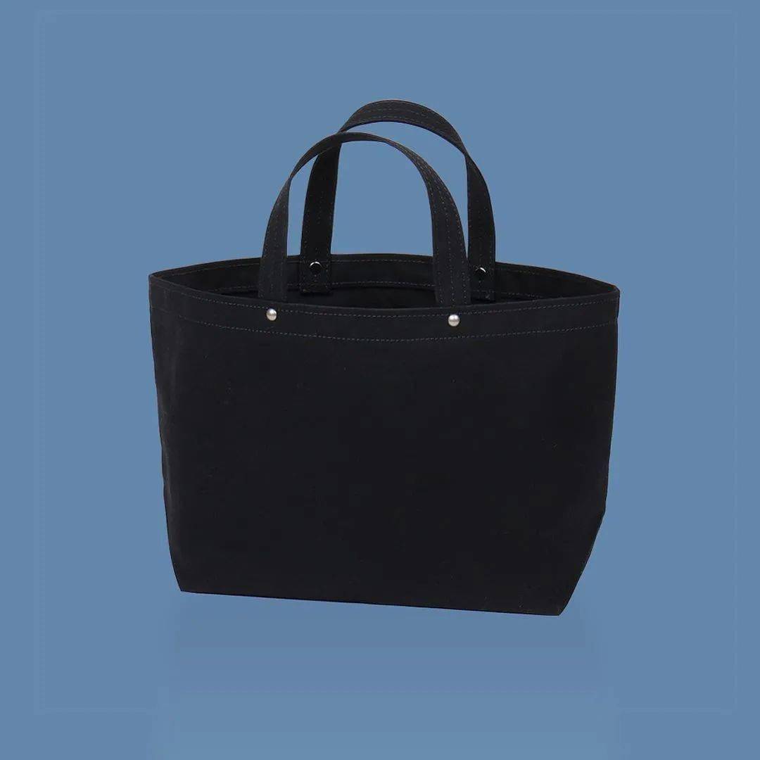 名字 爱马仕的设计师自己私下用些什么？