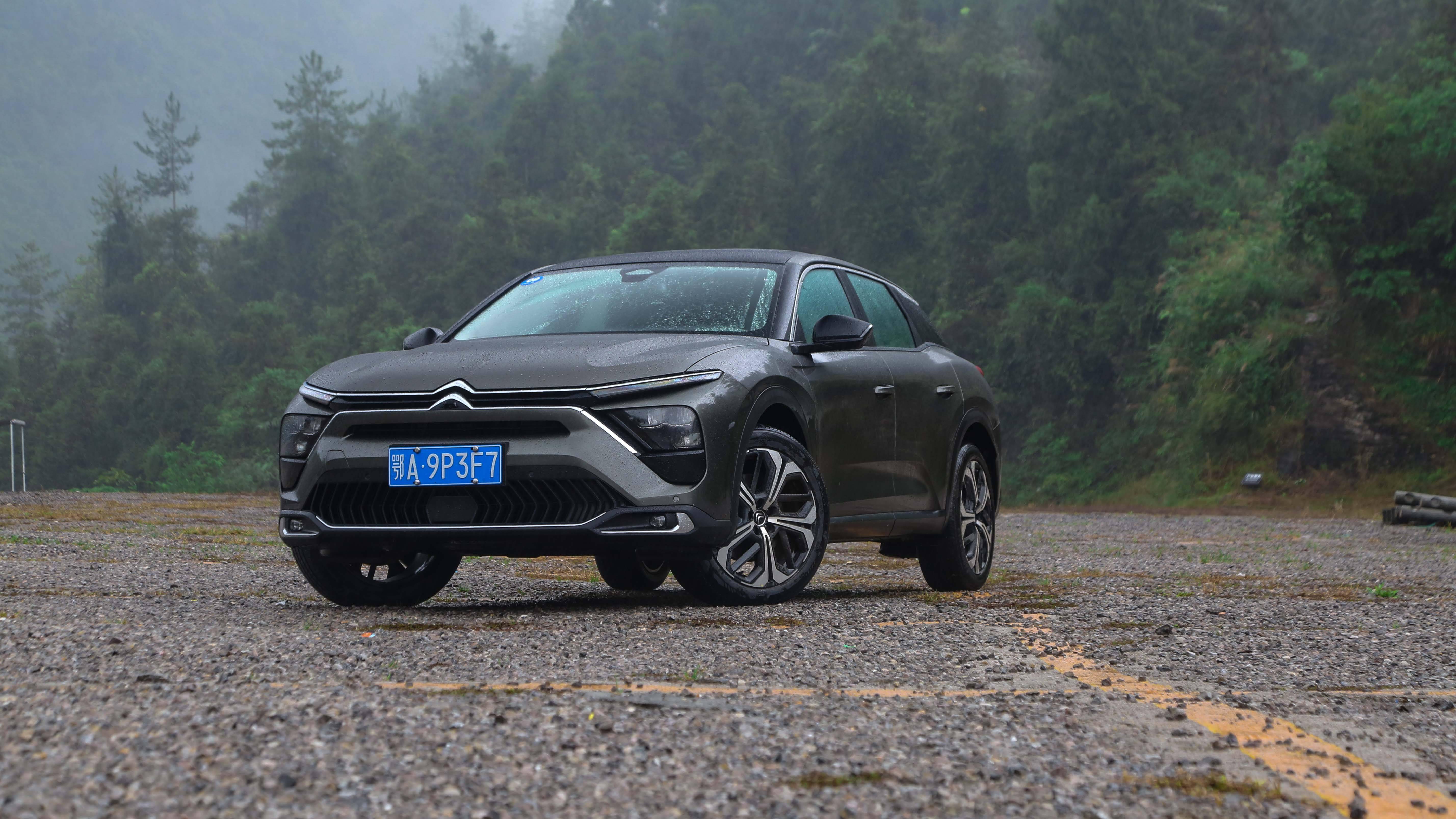 孤注一掷的豪赌试驾东风雪铁龙凡尔赛c5x