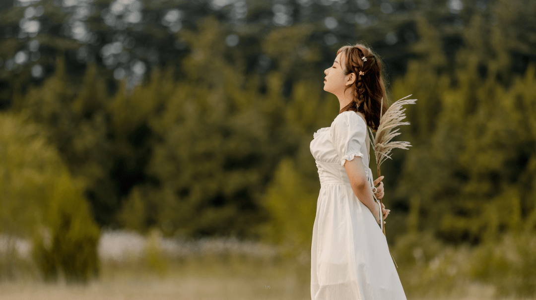 今天我请当红女星辣目洋子拍了一组初秋时尚大片