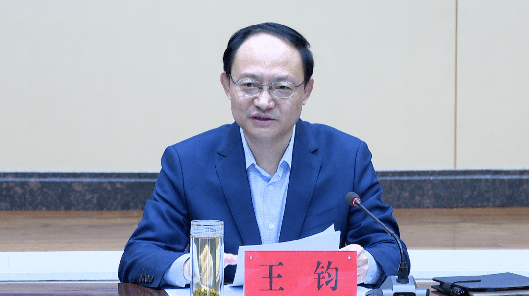 王钧在金昌市新冠肺炎疫情联防联控工作领导小组全体扩大会议上强调