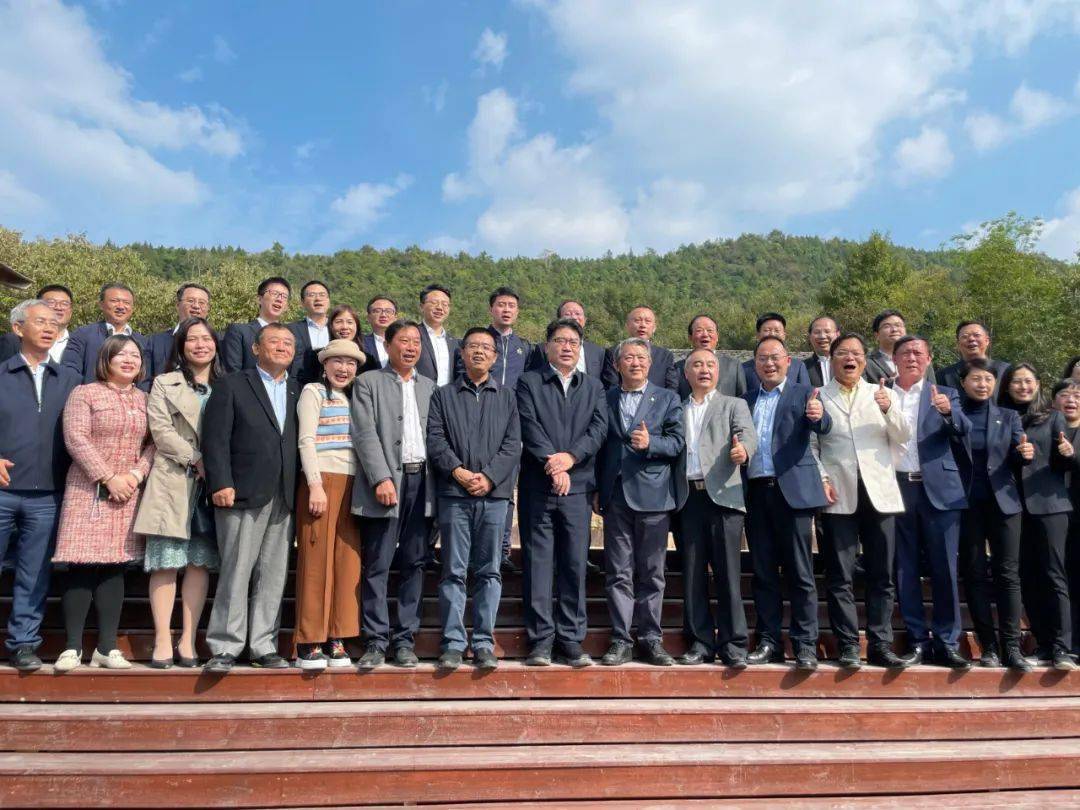 楚商动态陈东升汪林朋等楚商赴荆门市考察交流