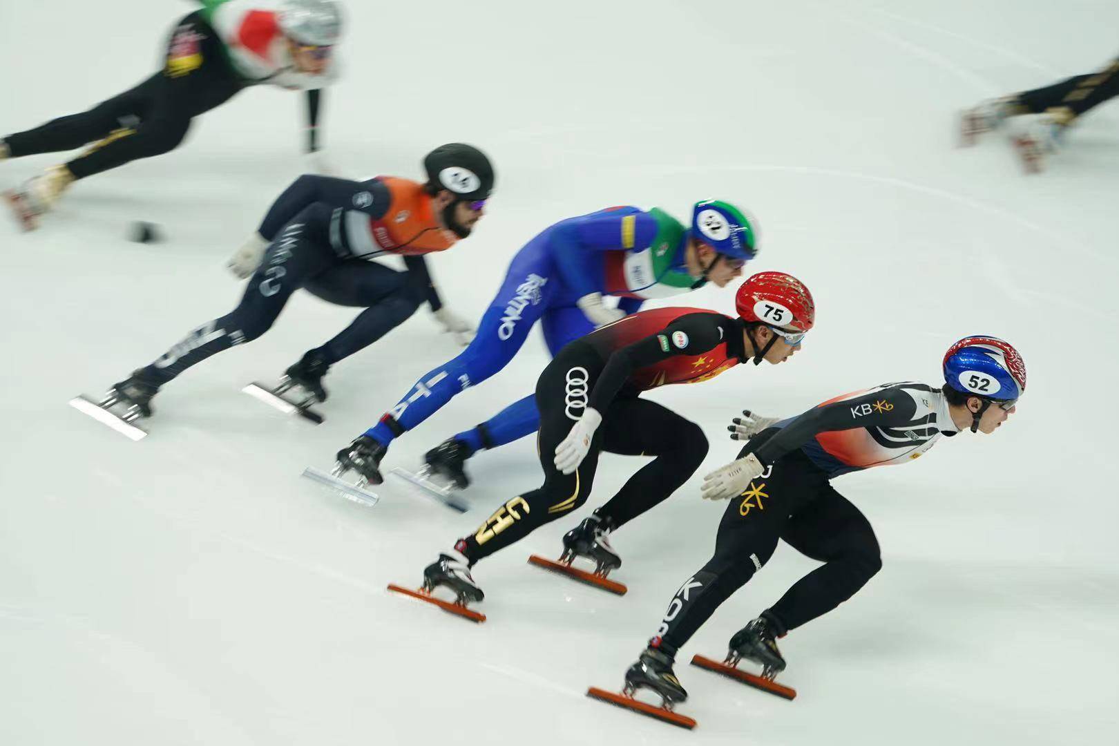 短道速滑世界杯男子5000米接力中国被判没成绩,荷兰夺冠