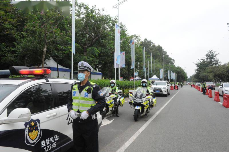 东莞交警松山湖大队24小时不停歇全力护航华为开发者大会成人高考