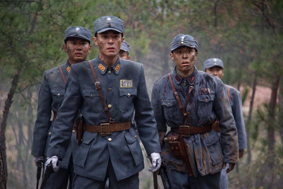 毕业后成为湘雅医院的骨干,与顾清明的感情也在吵吵闹闹中日渐升温