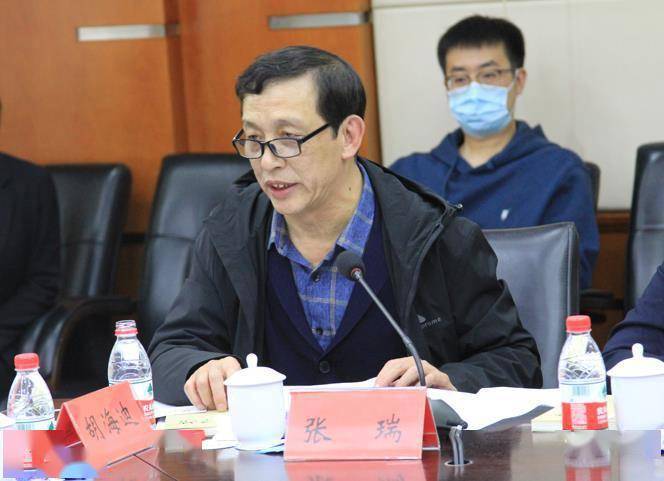 《圣地工人村》新书发布暨作品研讨会在沈阳举行_张瑞