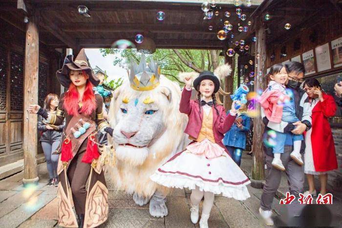 新生|第八届乌镇戏剧节狂欢落幕 如笋新生勃勃生机守护理想