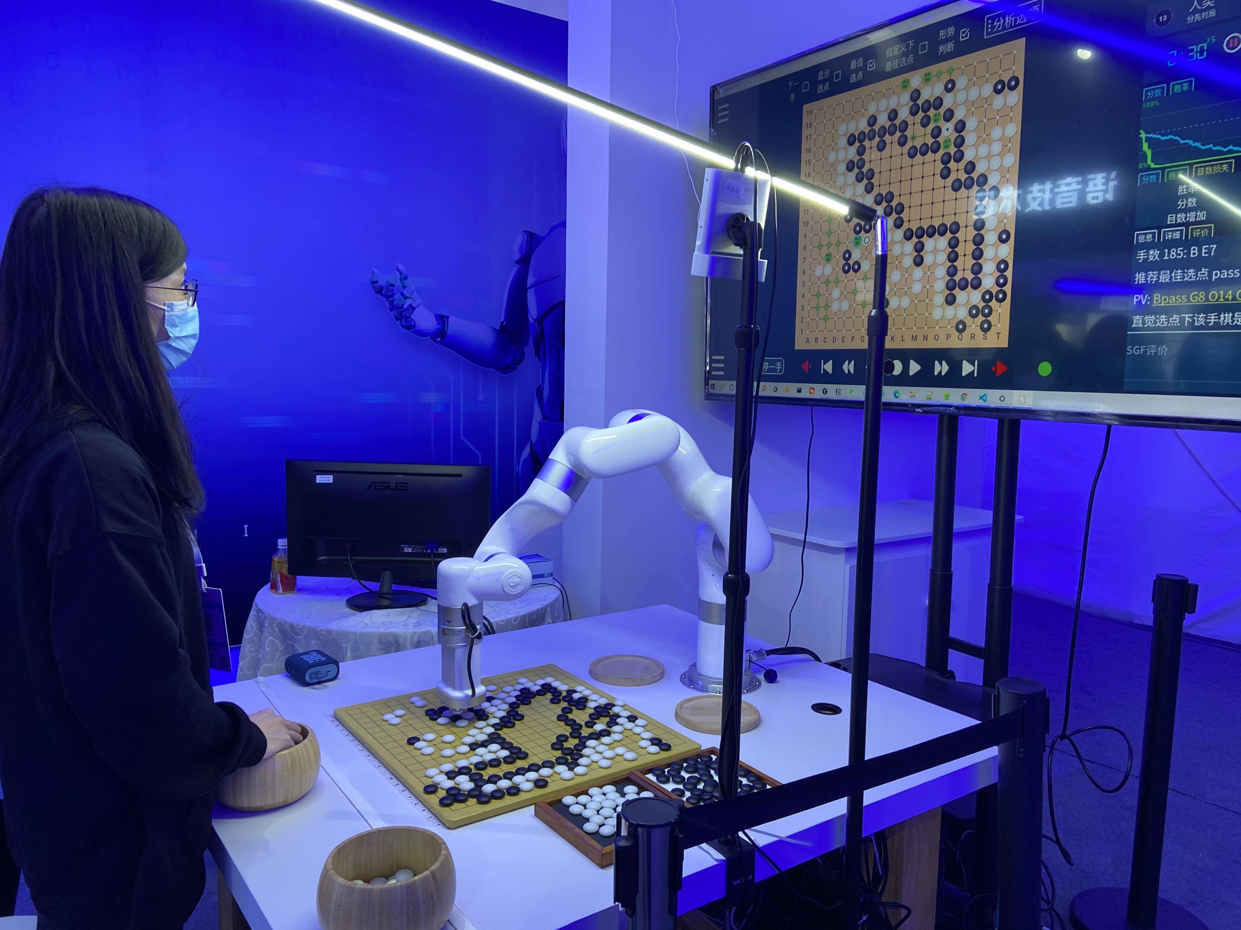 系统性|向AI系统性创新突破，刘庆峰为百万开发者打造“用武之地”