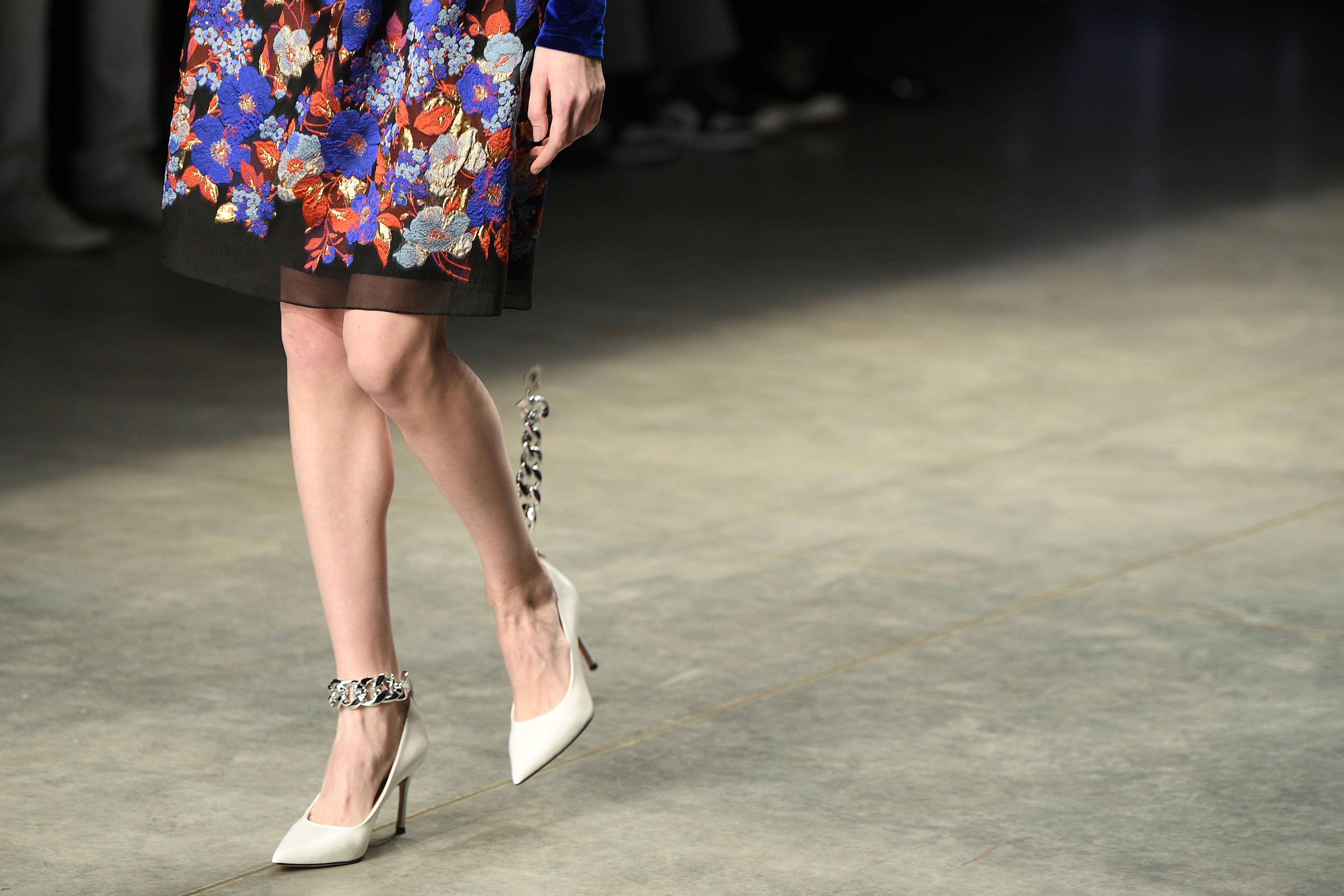 外代 设计师谢尔盖·瑟索耶夫时装秀