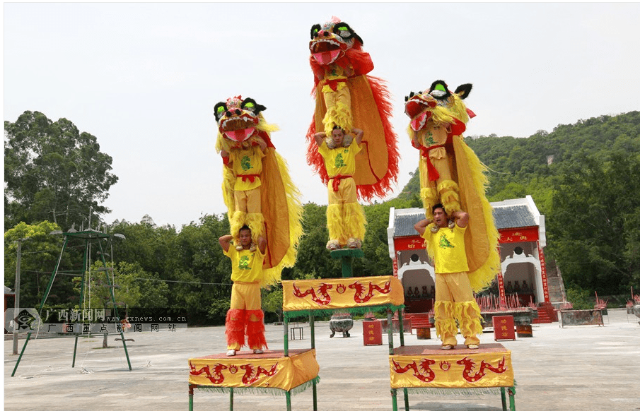 【多彩非遗 魅力百色】高、难、惊、险、美，刀剑上腾挪跳跃的壮族舞狮_表演
