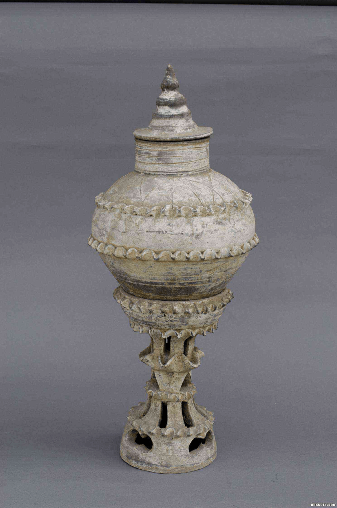 平博珍藏彩绘陶塔式罐